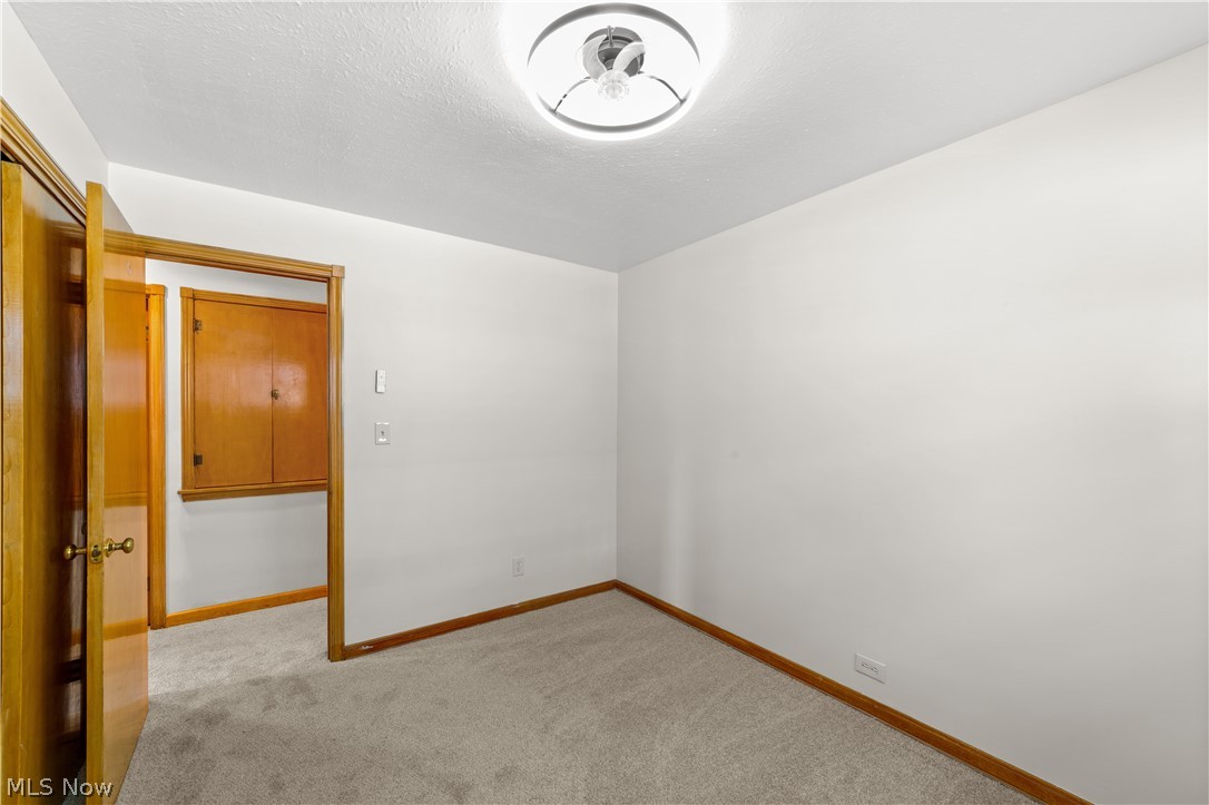 9319 Pinegrove Avenue Property Photo 22