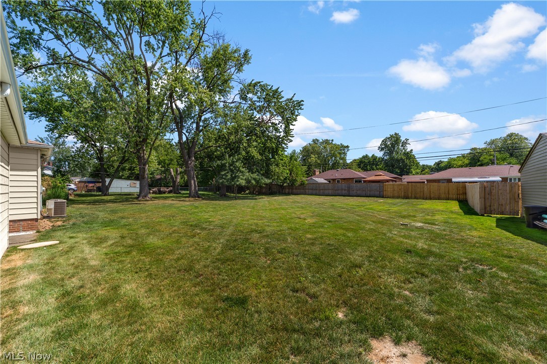 9319 Pinegrove Avenue Property Photo 31