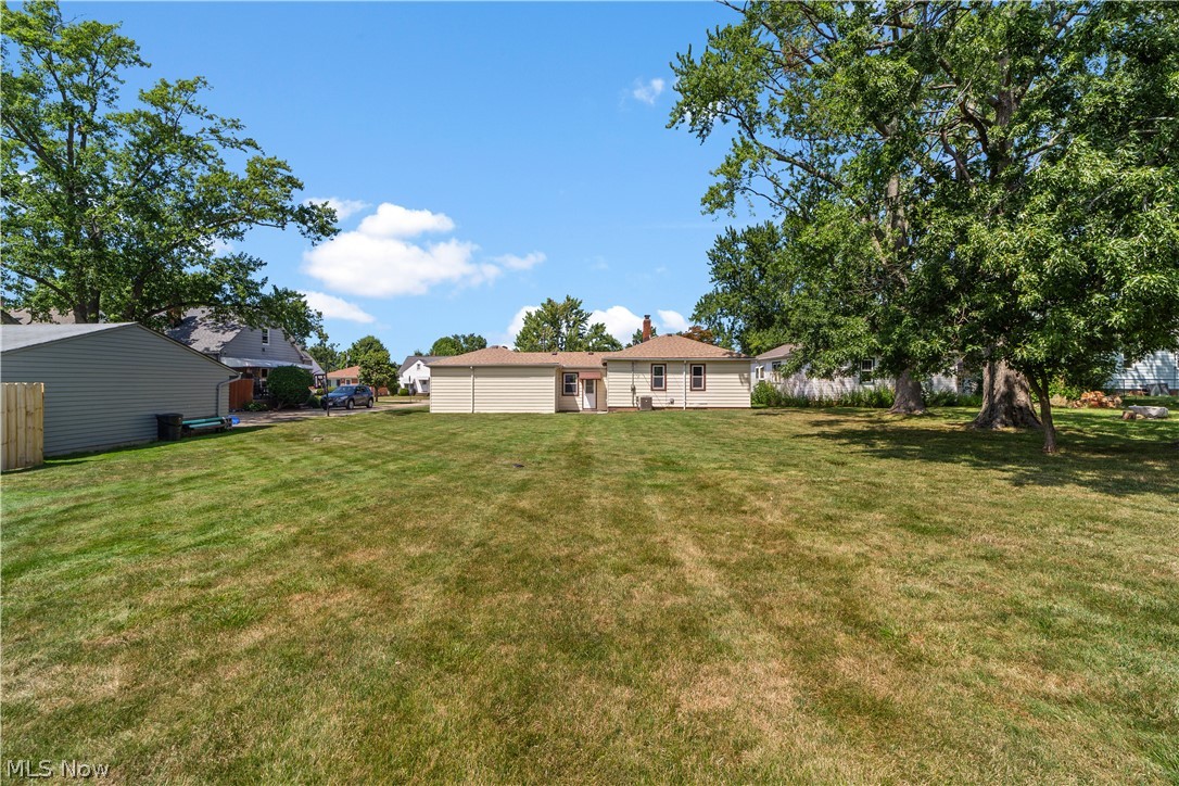 9319 Pinegrove Avenue Property Photo 33