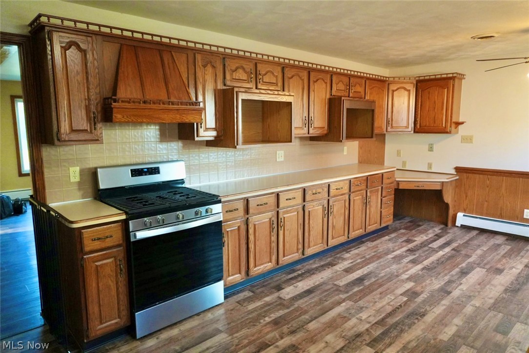 2930 Center Road Property Photo 6