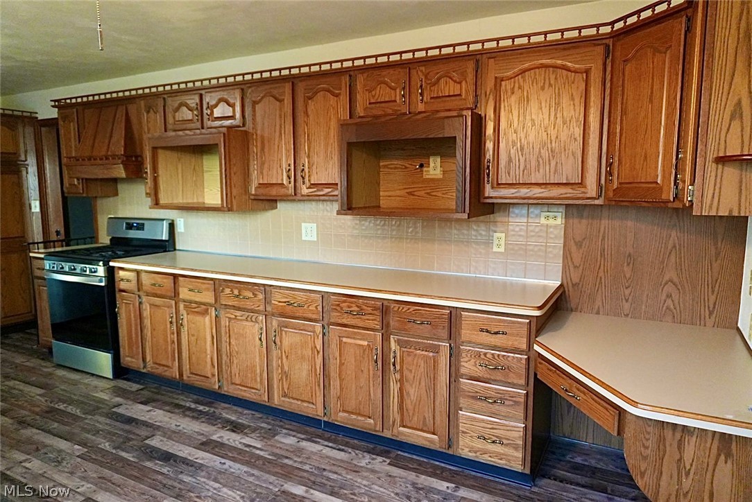 2930 Center Road Property Photo 7