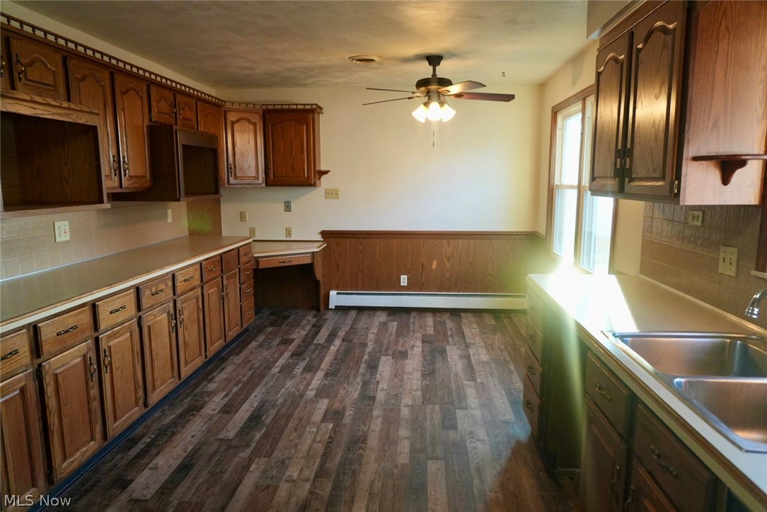 2930 Center Road Property Photo 8