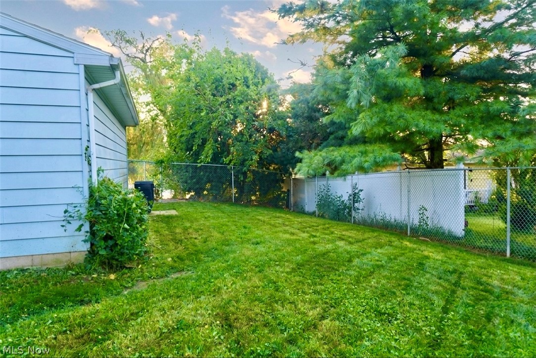 2930 Center Road Property Photo 30
