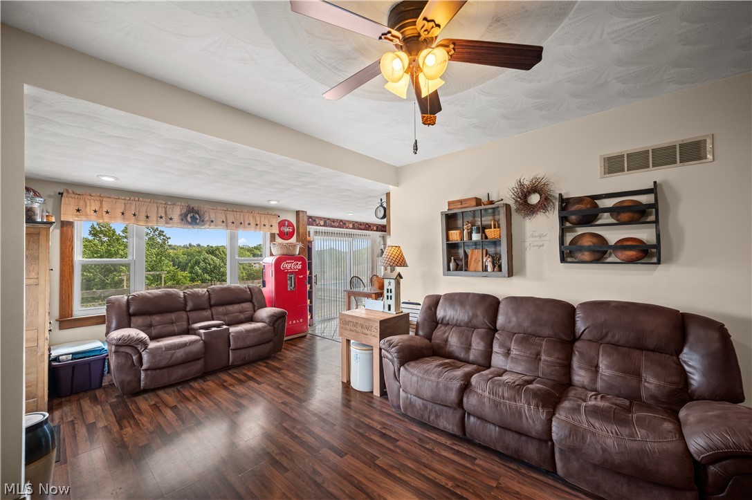 1811 Washington Boulevard Property Photo 11