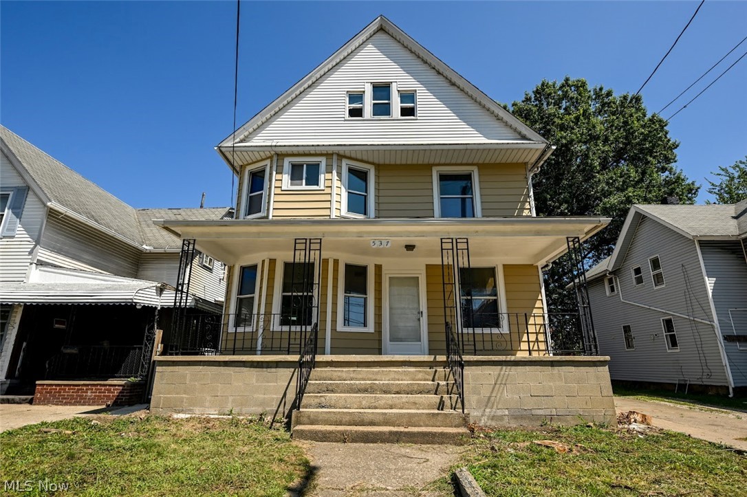 537 E Buchtel Avenue Property Photo 1
