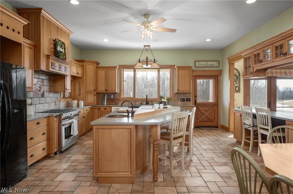 9419 Robinson Road Property Photo 17