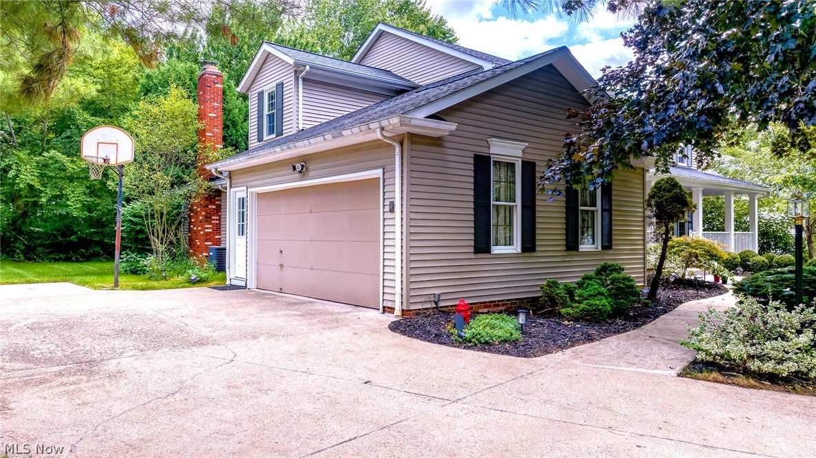 279 Ash Grove Circle Property Photo 4