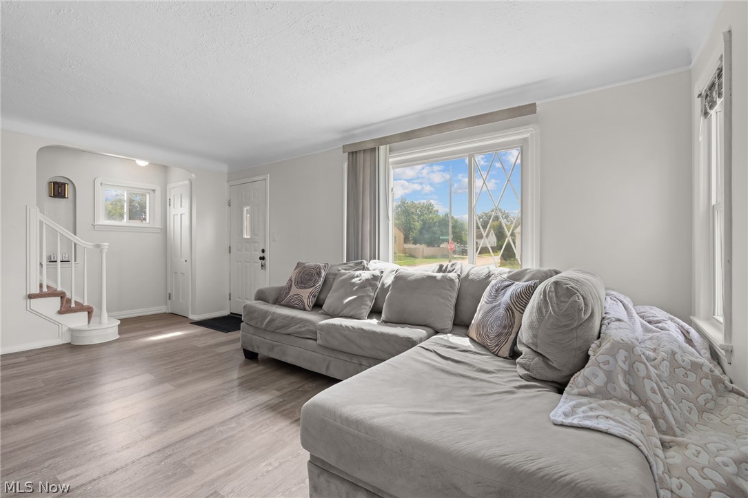 4402 Pershing Avenue Property Photo 4