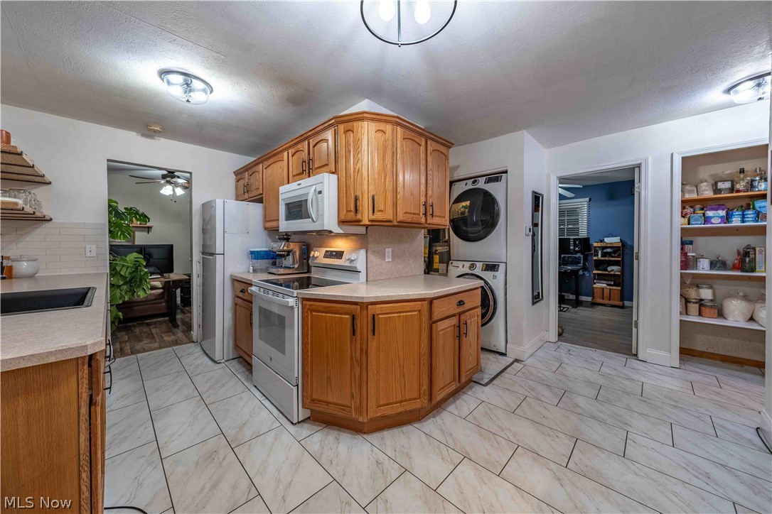 303 Erieview Boulevard Property Photo 8