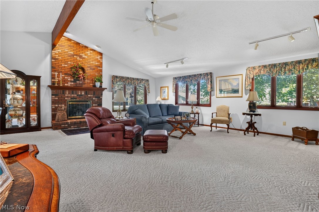 263 Townsend Avenue Property Photo 18