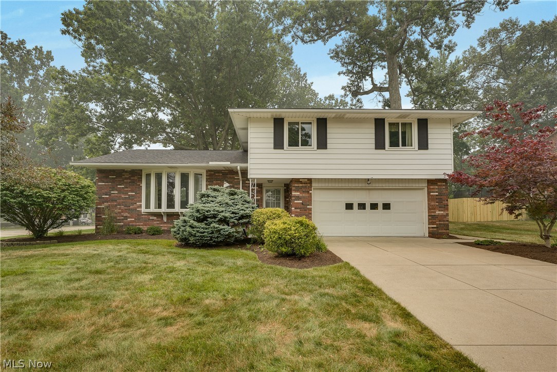 4880 Maple Hill Drive Property Photo 1
