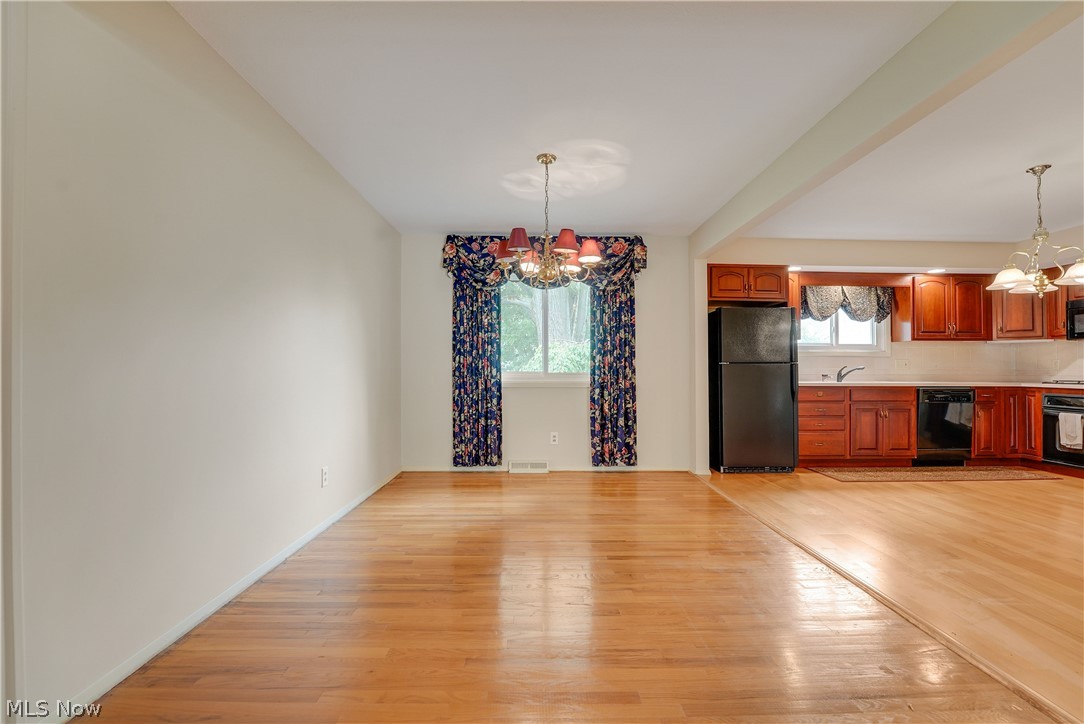 4880 Maple Hill Drive Property Photo 10