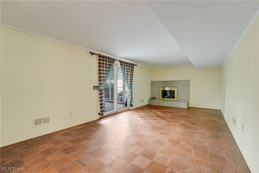 4880 Maple Hill Drive Property Photo 11