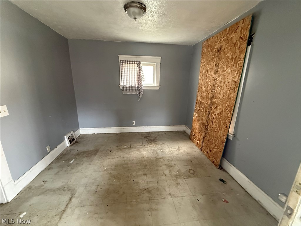 2771 E 118th Street Property Photo 2