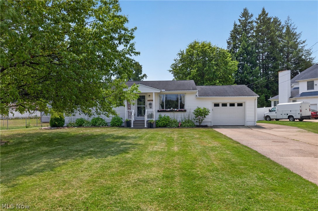 46785 Middle Ridge Road Property Photo 2