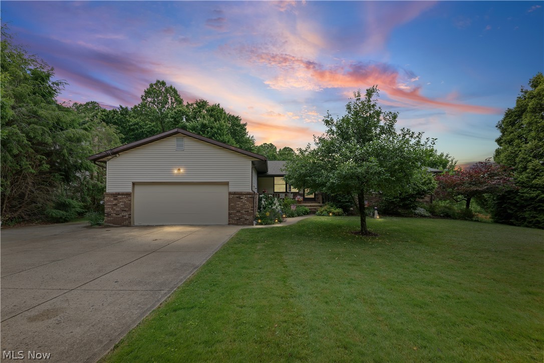 1835 Lynn Road Property Photo 1