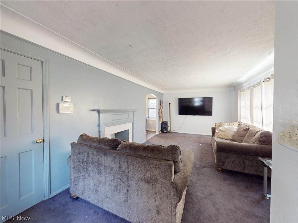 2168 Fenwick Road Property Photo 4