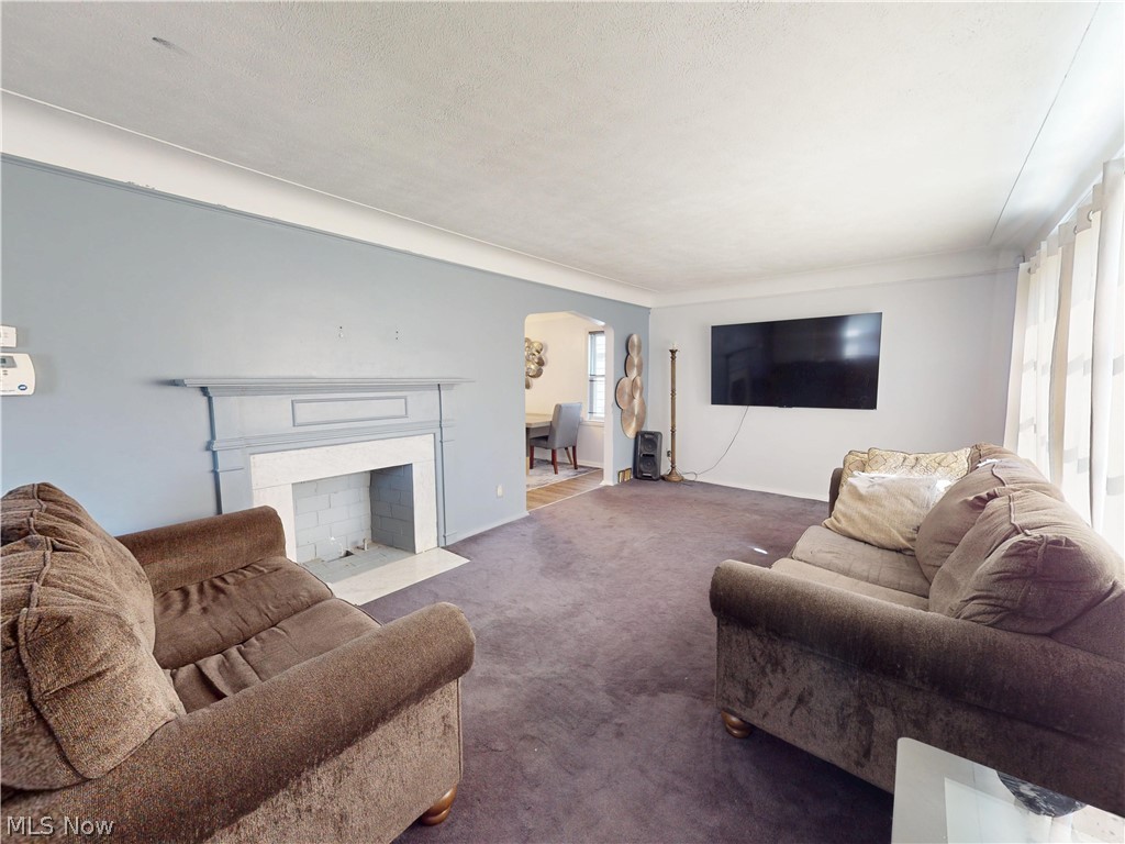 2168 Fenwick Road Property Photo 6