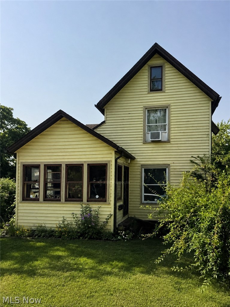 1906 Harvey Place Se Property Photo 1
