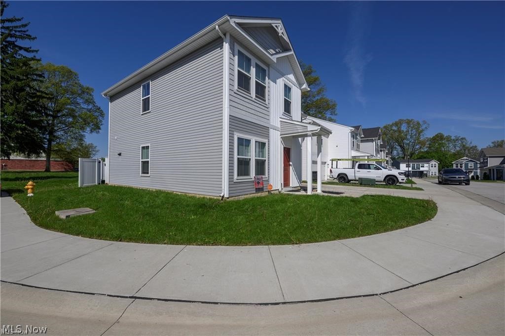 460 Auld Farm Circle Property Photo 3