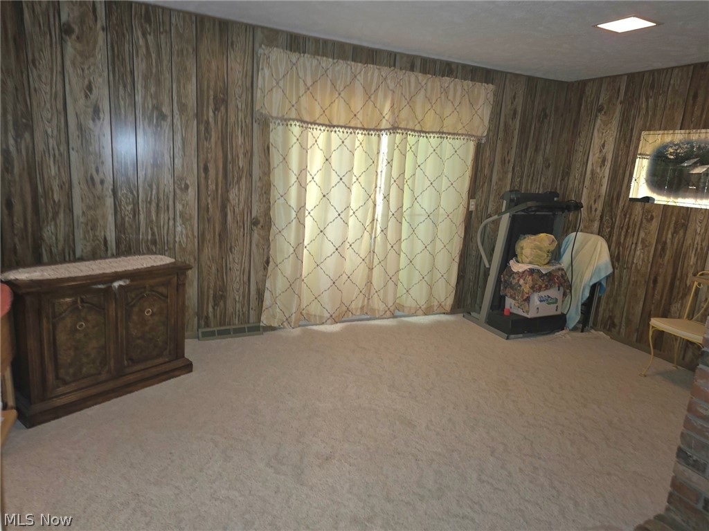 7415 Avon Lane Property Photo 12