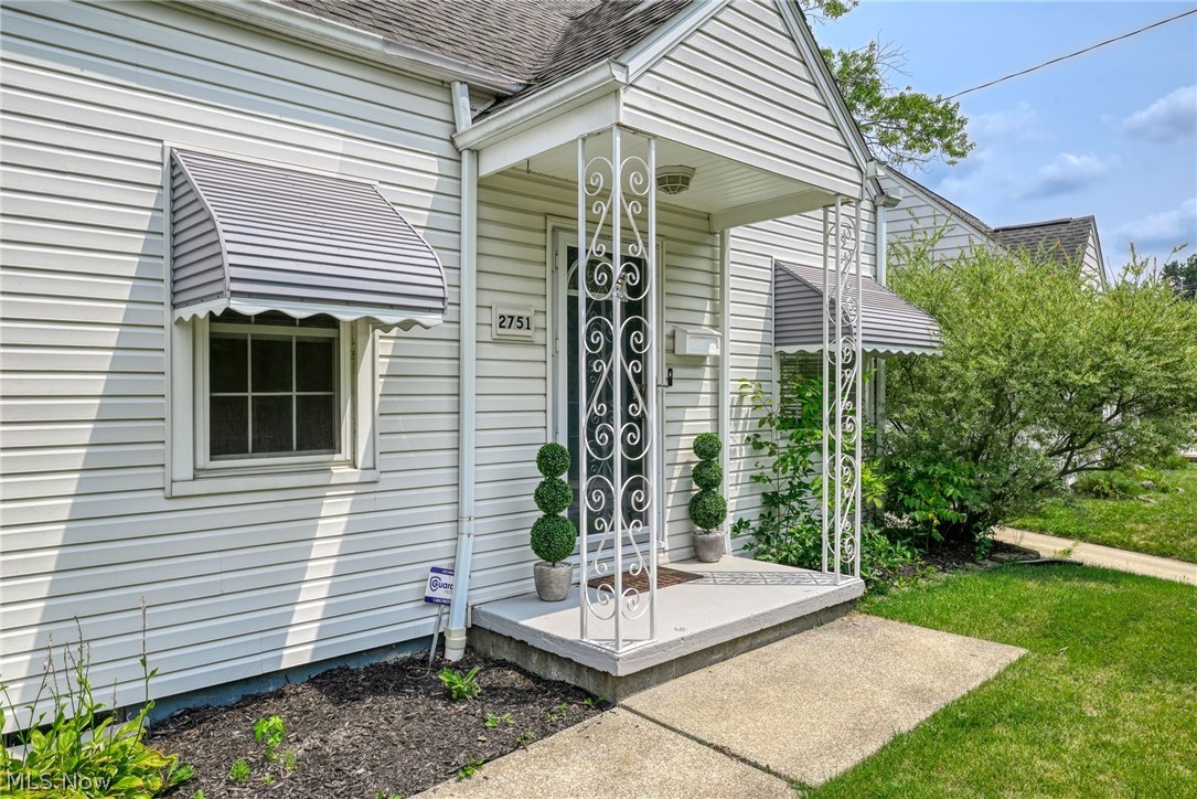 2751 Valley Road Property Photo 1