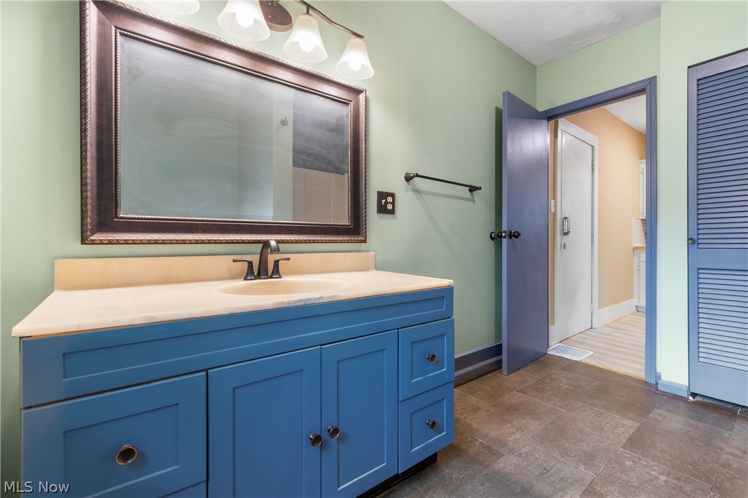 2371 Greensburg Road Property Photo 14