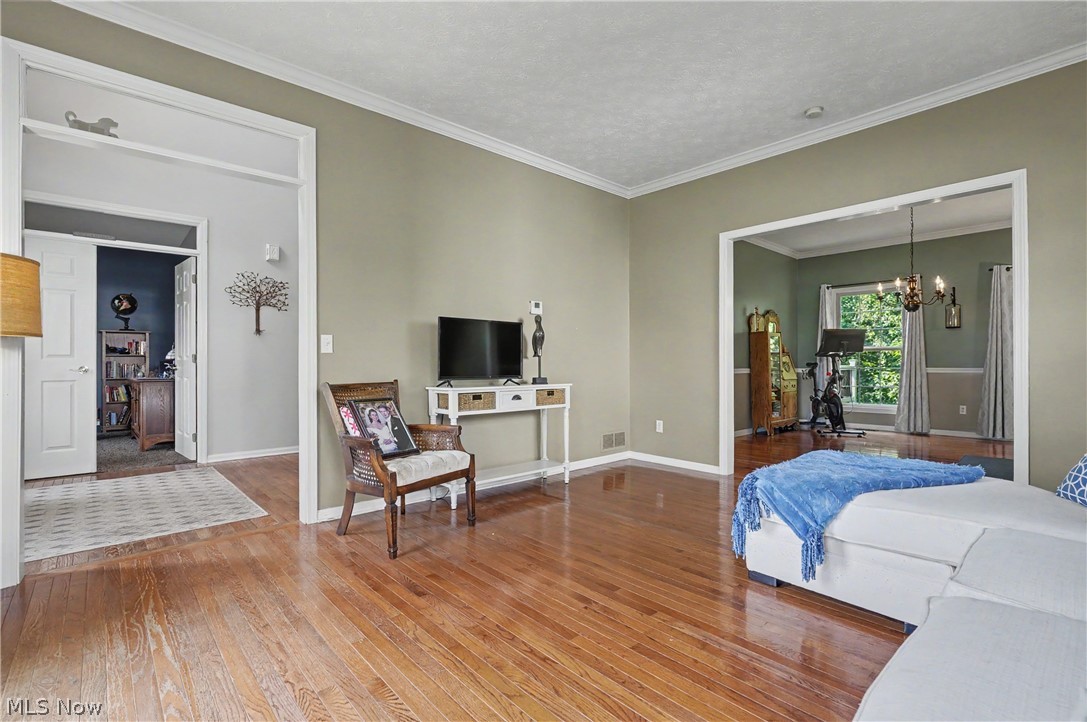 4354 Cypress Court Property Photo 6