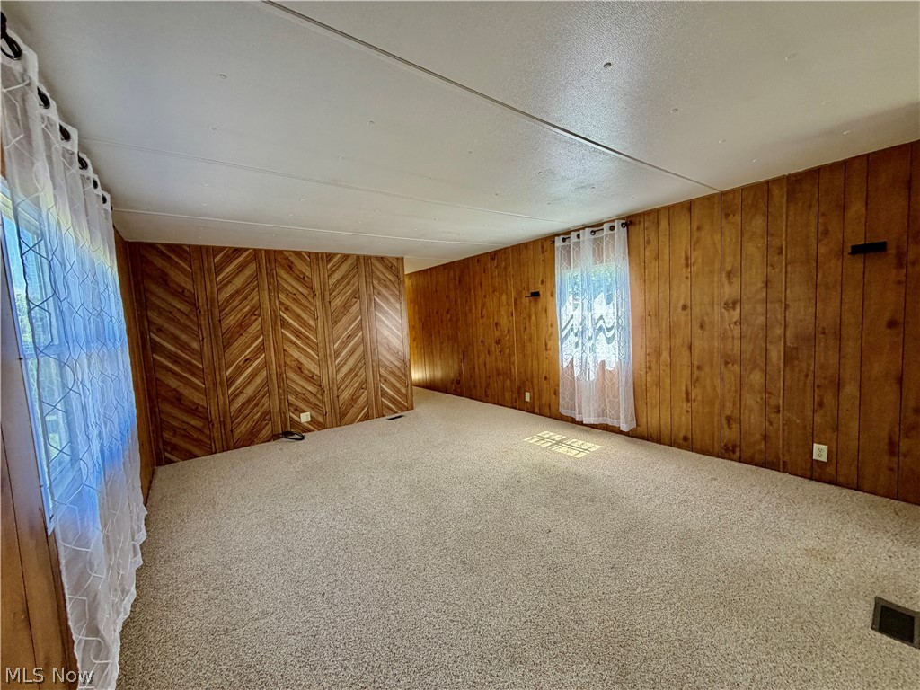 136 Northwest Street 1 Property Photo 15