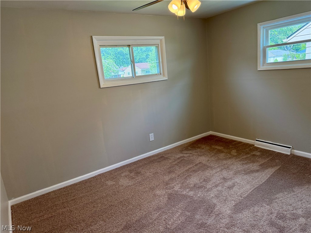 940 Oakwood Drive Property Photo 11