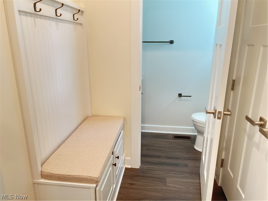 2193 Canterbury Drive Property Photo 12