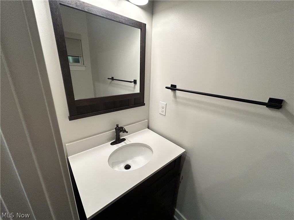 2193 Canterbury Drive Property Photo 13