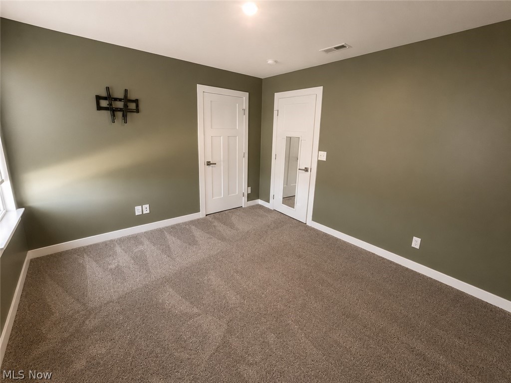 2193 Canterbury Drive Property Photo 19