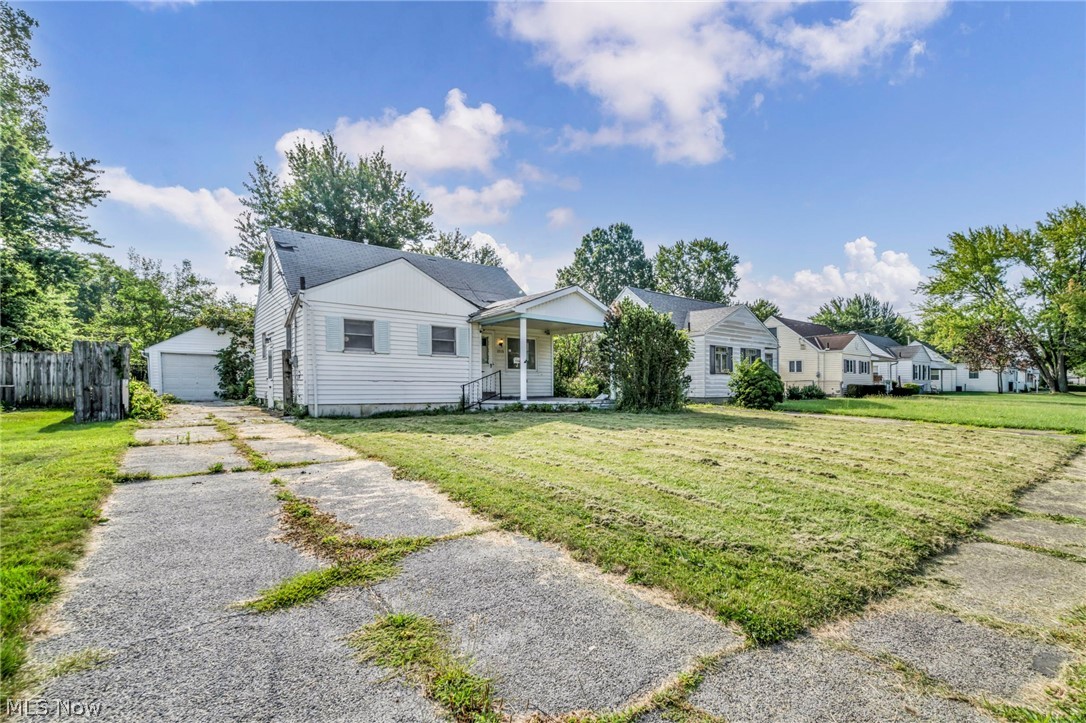 1513 Maple Drive Property Photo 4