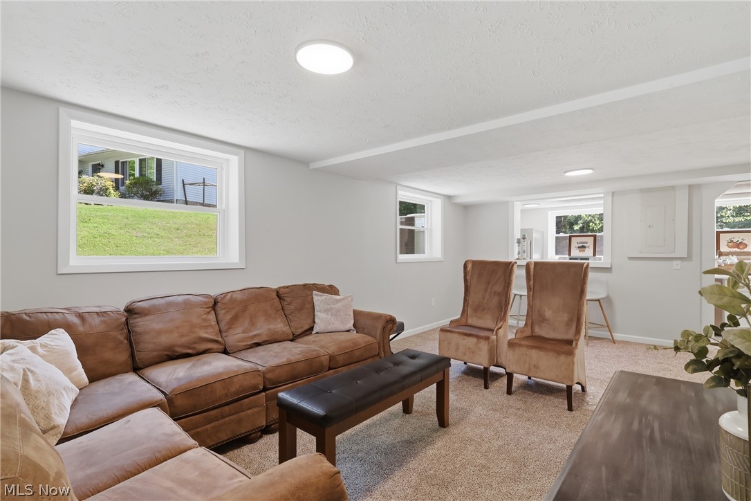 7090 Euclid Chardon Road Property Photo 34