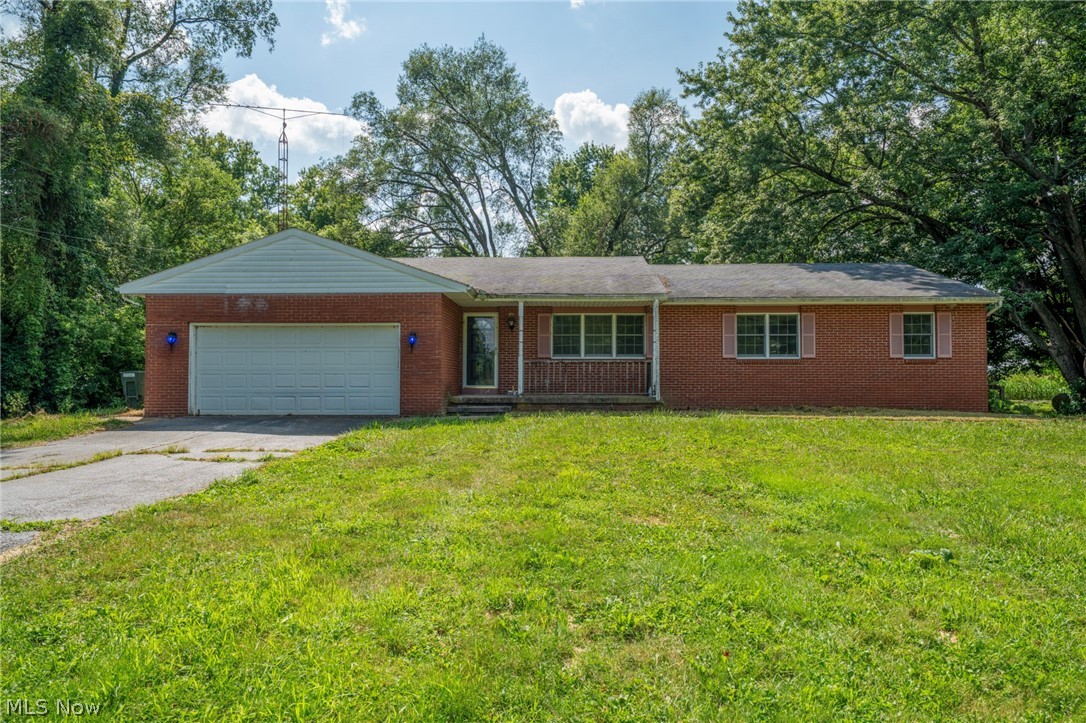 1072 Iberia Road Property Photo 1