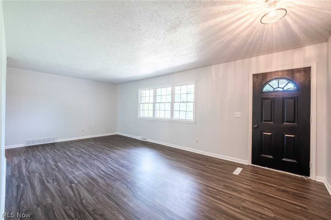 1072 Iberia Road Property Photo 3
