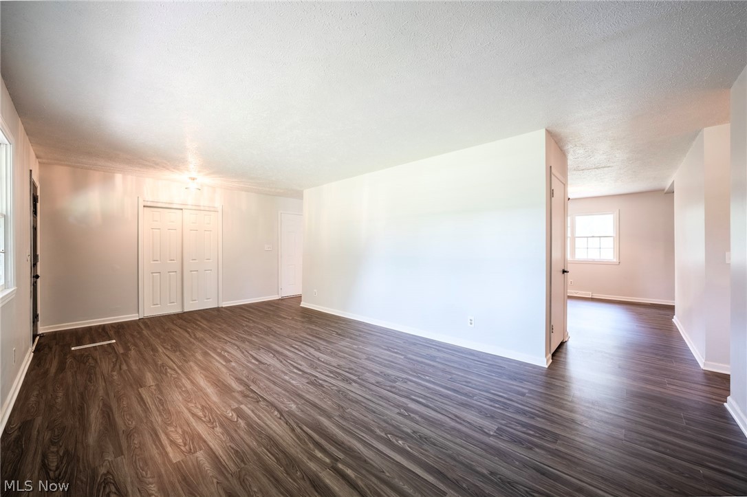 1072 Iberia Road Property Photo 5