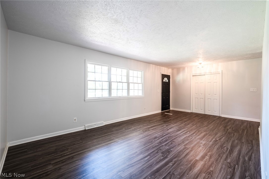 1072 Iberia Road Property Photo 6
