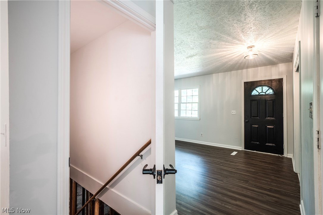 1072 Iberia Road Property Photo 8