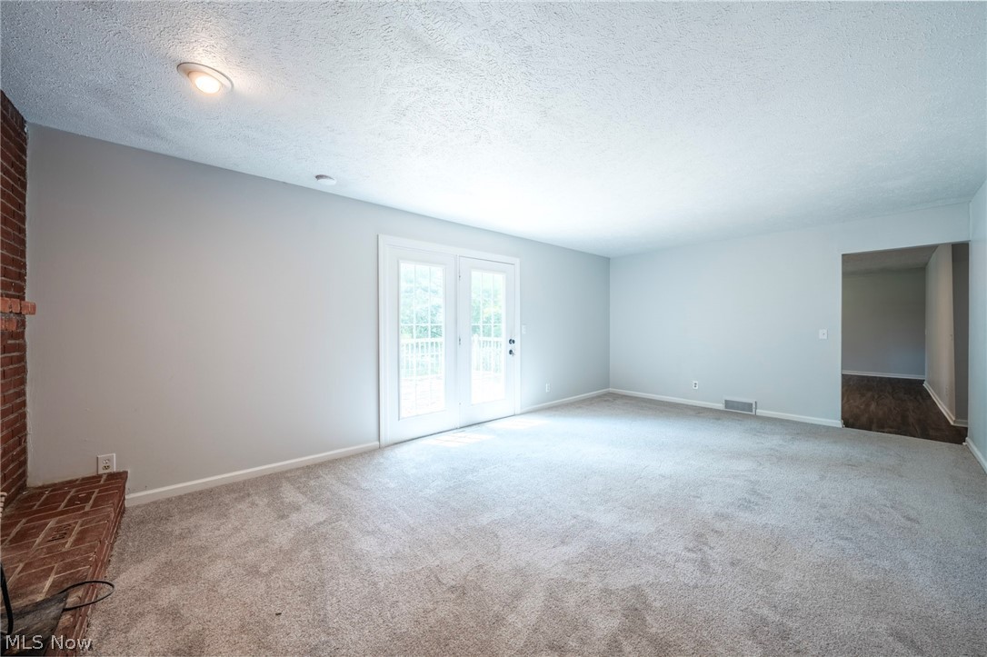 1072 Iberia Road Property Photo 16