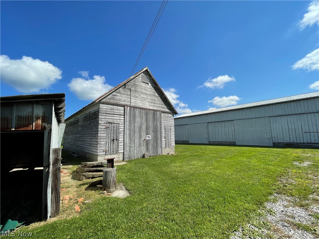8279 Baumhart Road Property Photo 11