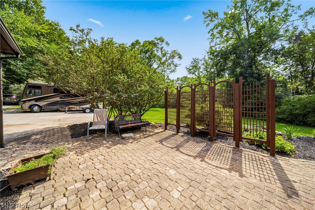 10182 Mulberry Road Property Photo 3
