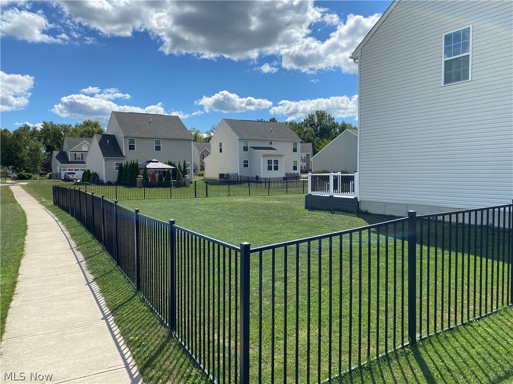 500 Bailey Court Property Photo 32