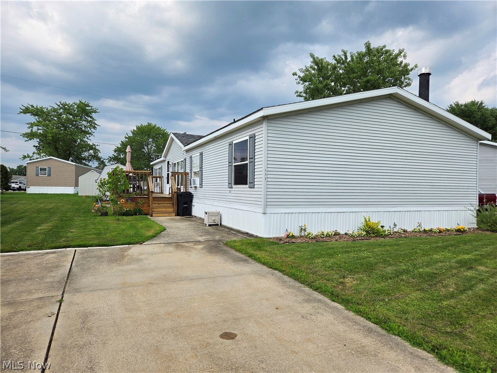 10039 State Route 700 111 Property Photo 1