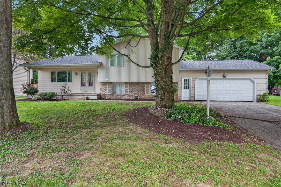 8488 Crystal Drive Property Photo 4