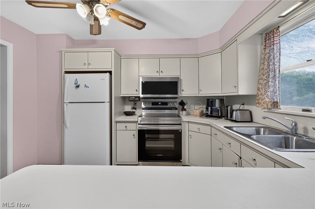 8488 Crystal Drive Property Photo 10