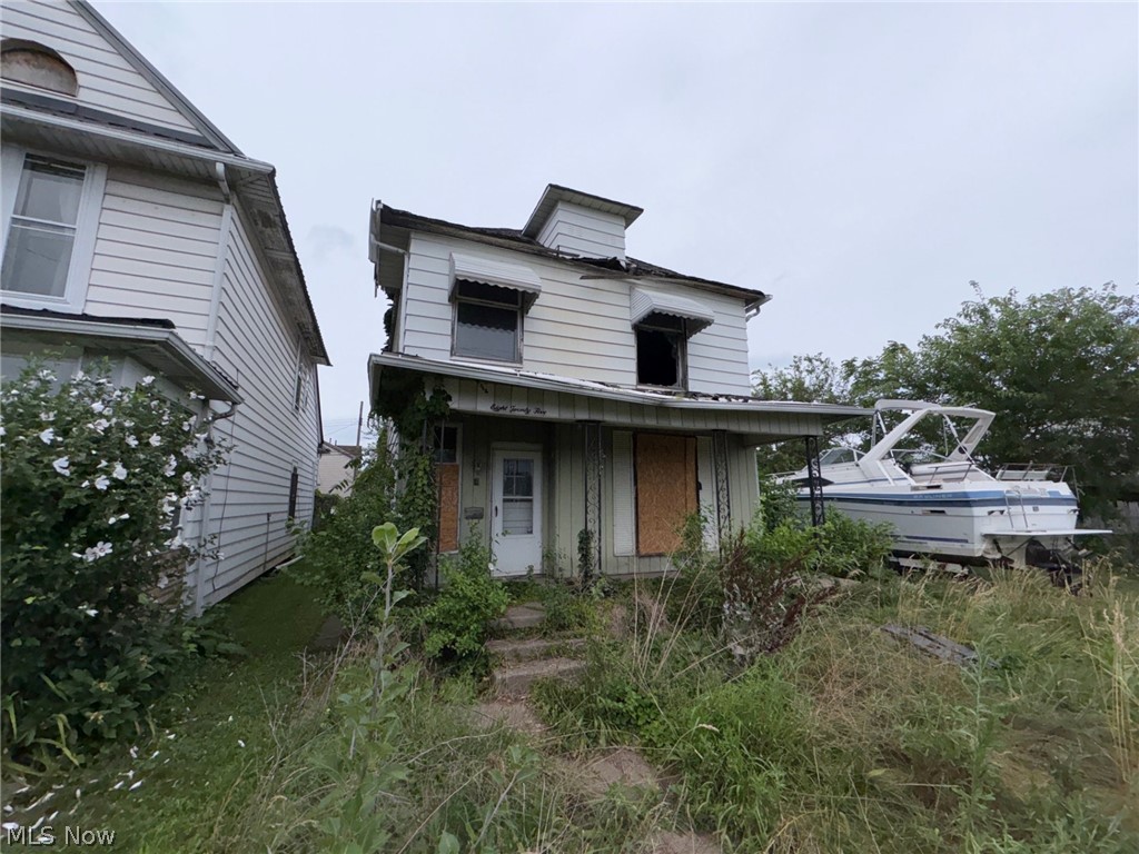 825 Stebbins Street Property Photo 1