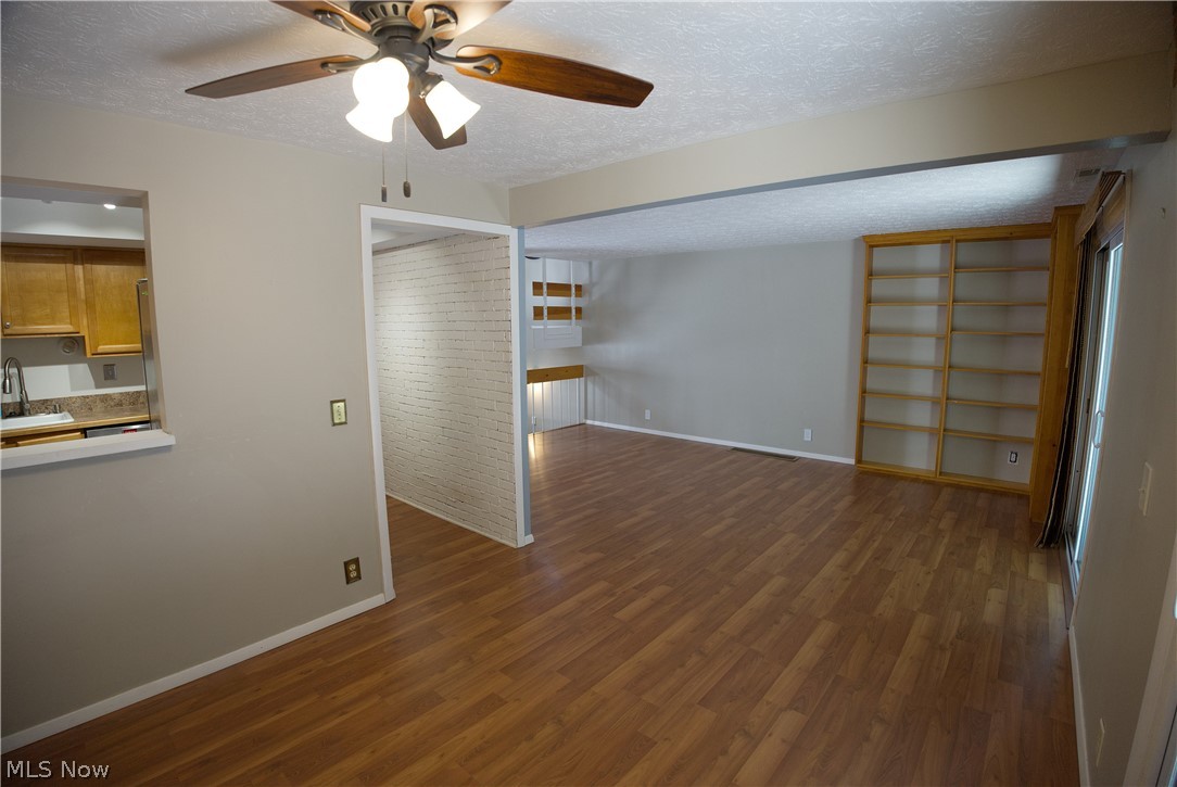 306 Deepwood Drive Property Photo 12