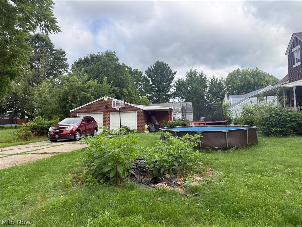 800 Tenney Avenue Property Photo 4